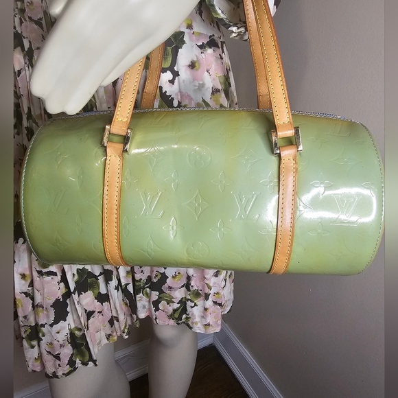 Louis Vuitton Bedford Vernis Shoulder Bag Purse. With Dustbag included. VI0929 - Picture 3 of 13